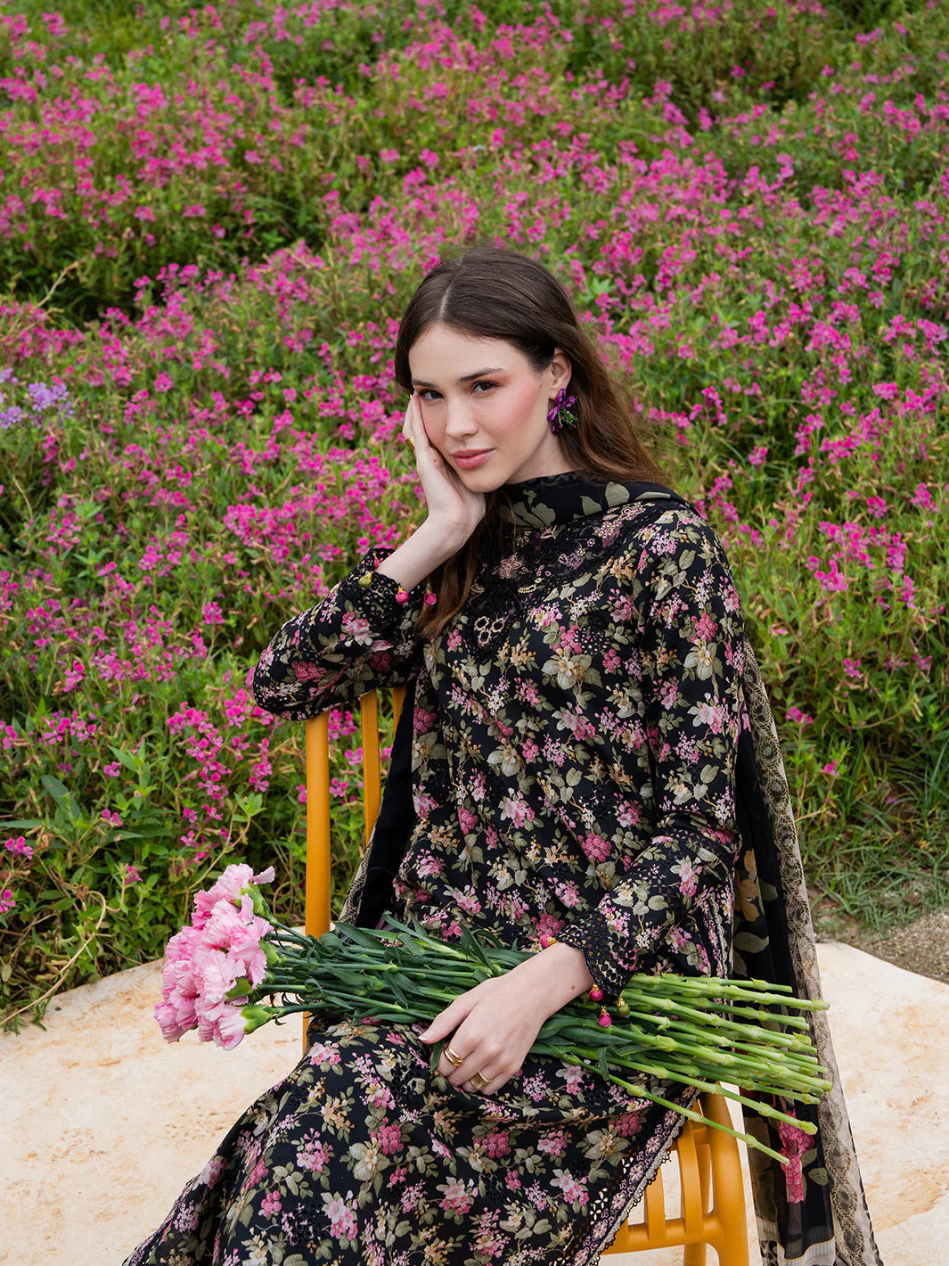 Izel – Rosaa Chicken Kari Lawn 3-Piece Unstitched Suit