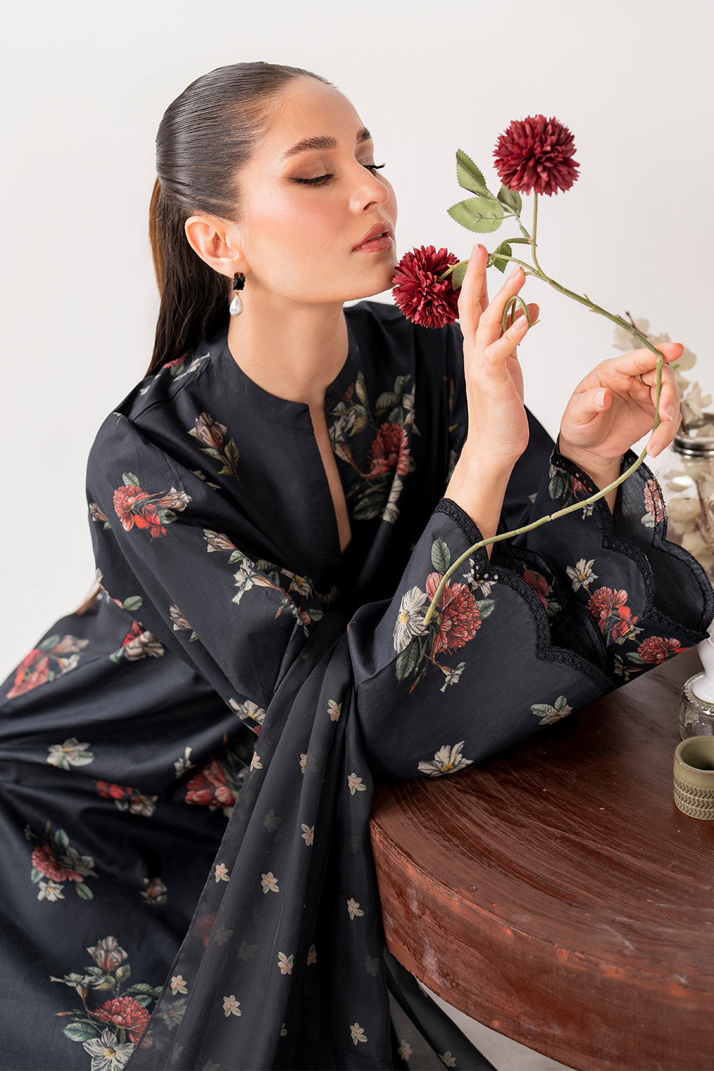 Iznik – Lawn 3-Piece Unstitched Suit UE-268