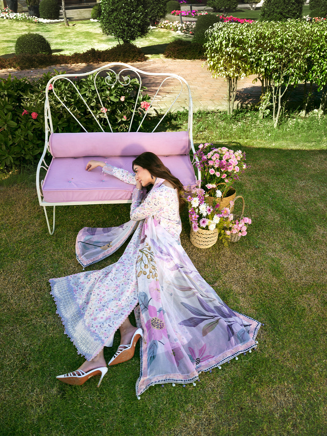 Izel – Ciel Chicken Kari Lawn 3-Piece Unstitched Suit