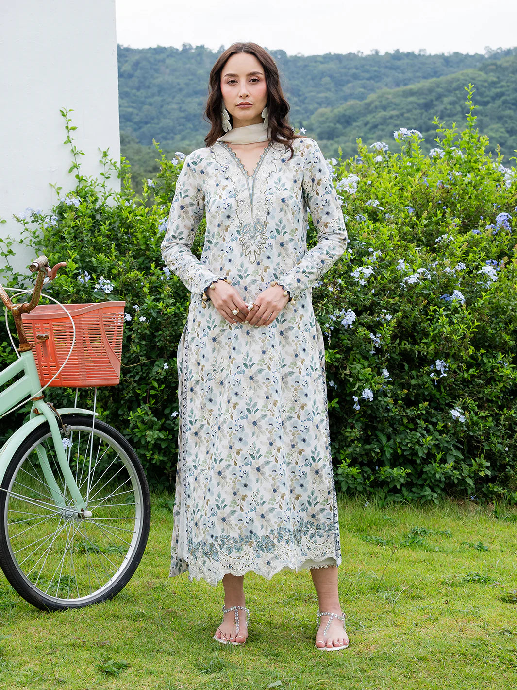 Izel – Iraa Chicken Kari Lawn 3-Piece Unstitched Suit