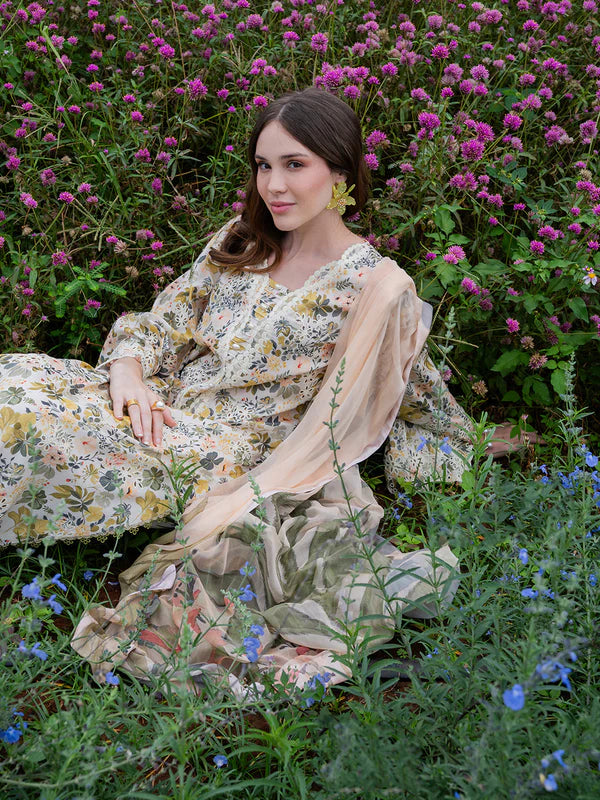 Izel – Orchid Chicken Kari Lawn 3-Piece Unstitched Suit